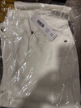 Chico's White Women’s Jeggings